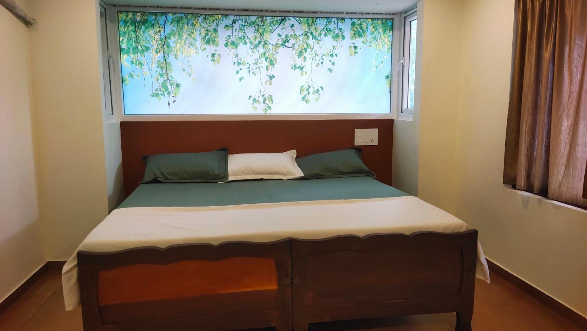 Ambadi'S Villa -Lake View Resort Pallipuram Exteriör bild